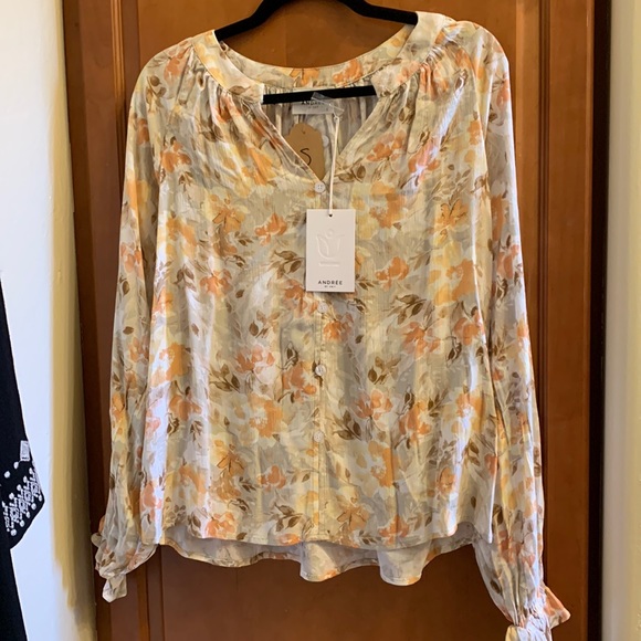 Andree by unit blouse beige Peach and tan colors lightweight - Picture 1 of 3